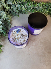 Load image into Gallery viewer, Scorpio Zodiac Candle 9.5oz - Treasures of The Moon