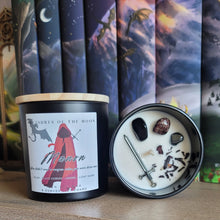 Load image into Gallery viewer, Bookish Candles: Manon from Throne of Glass
